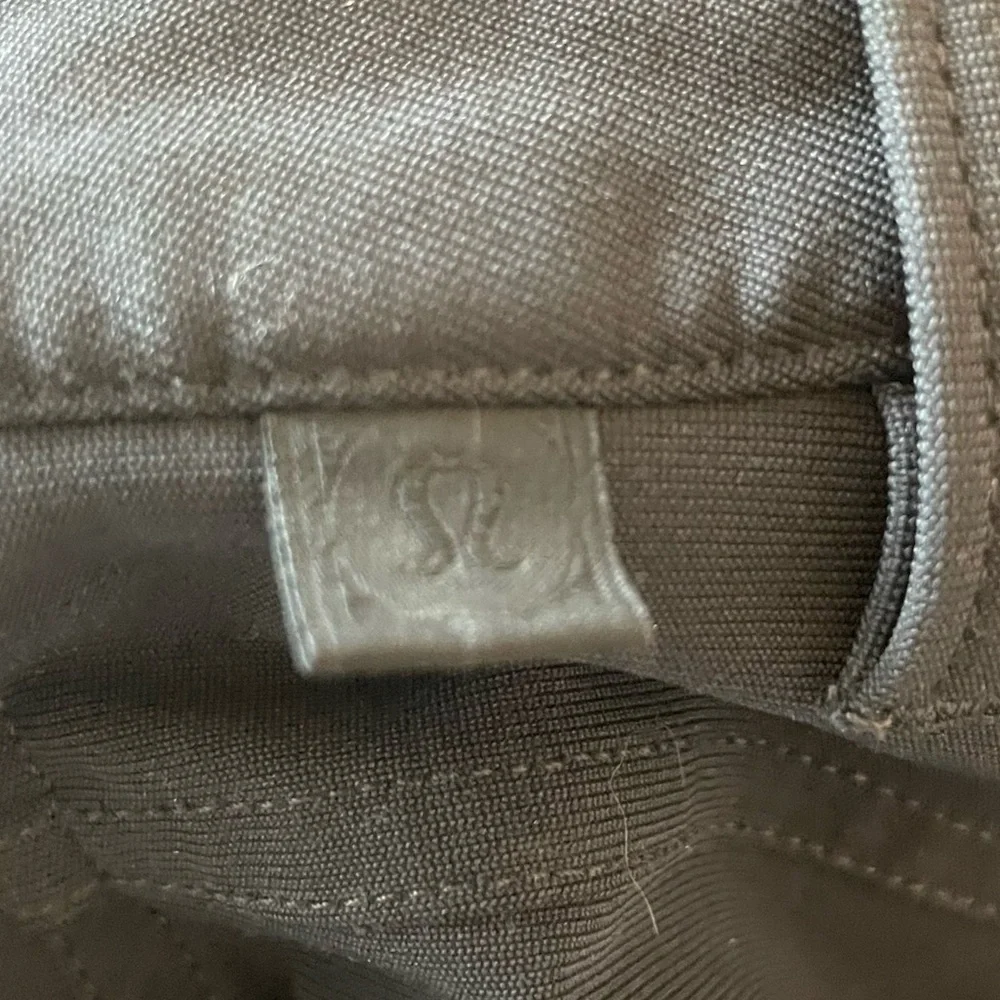 Lululemon ABC Pant Classic *32"
Obsidian Size 32 - Picture 9 of 12